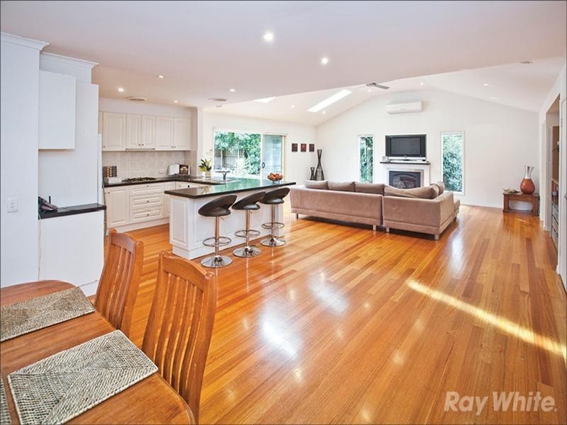 5 Stockmans Drive, Vermont South VIC 3133