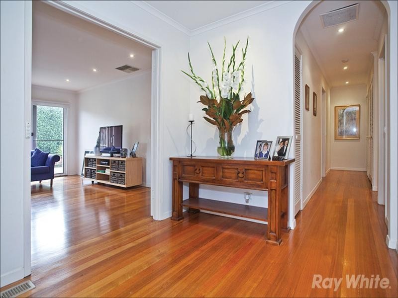 5 Stockmans Drive, Vermont South VIC 3133