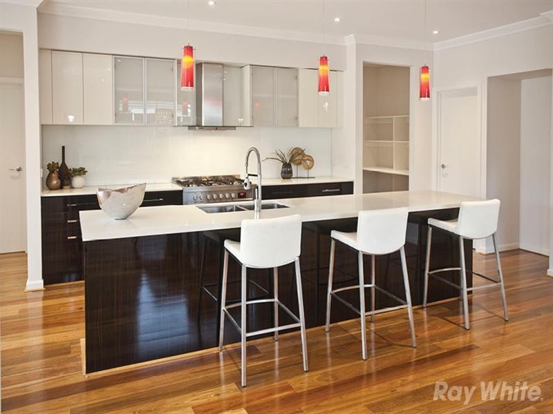 32 Vermont Street, Glen Waverley VIC 3150