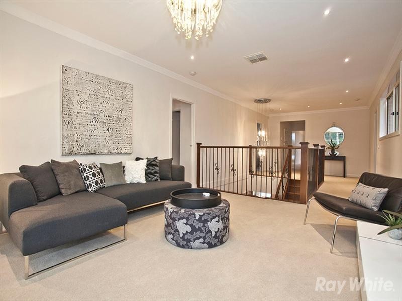 32 Vermont Street, Glen Waverley VIC 3150