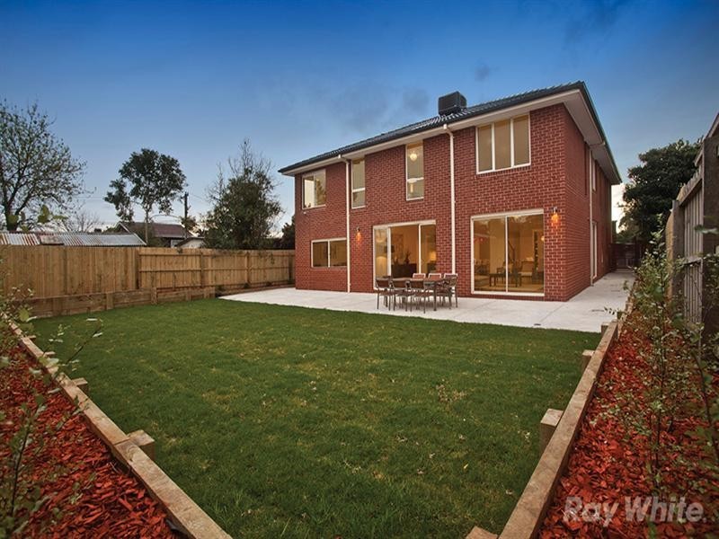 32 Vermont Street, Glen Waverley VIC 3150