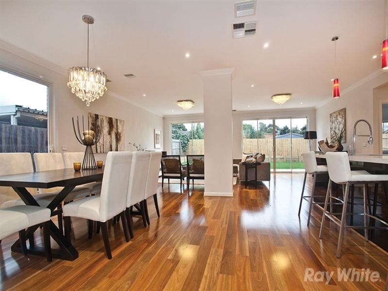 32 Vermont Street, Glen Waverley VIC 3150