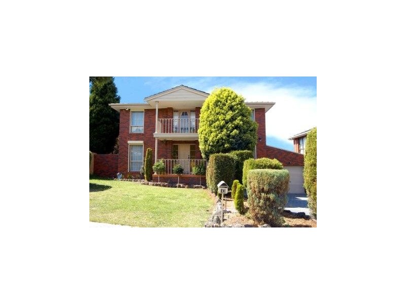 10 Kenross Drive, Wheelers Hill VIC 3150