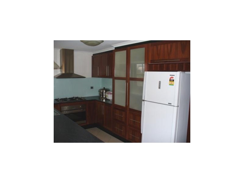 10 Kenross Drive, Wheelers Hill VIC 3150