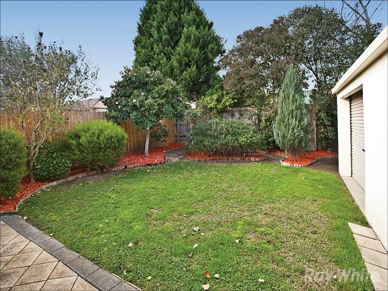 2/108 Blackburn Road, Doncaster East VIC 3109