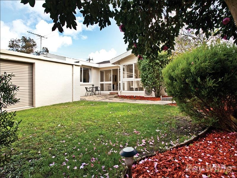 2/108 Blackburn Road, Doncaster East VIC 3109