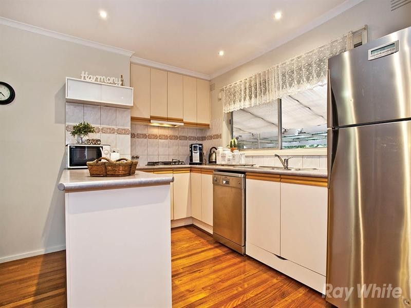 25 Huxley Avenue, Mulgrave VIC 3170