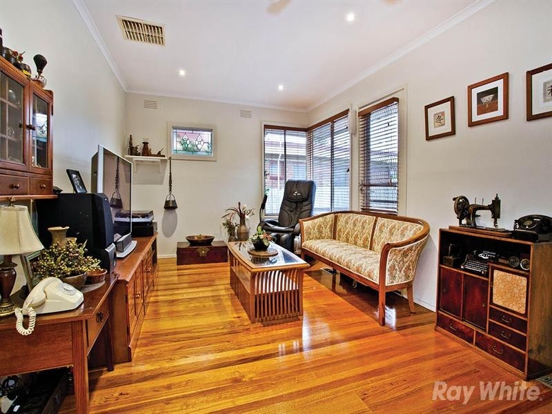 25 Huxley Avenue, Mulgrave VIC 3170