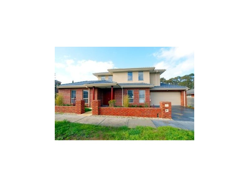 8 Albert Crescent, Mulgrave VIC 3170