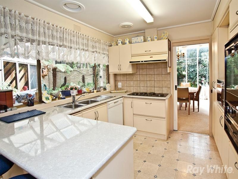 17 Marbray Drive, Glen Waverley VIC 3150