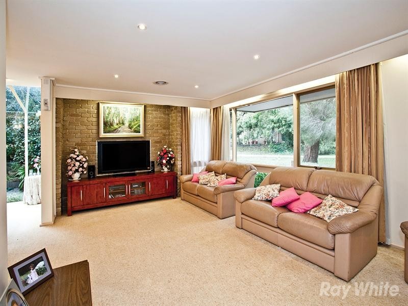 17 Marbray Drive, Glen Waverley VIC 3150