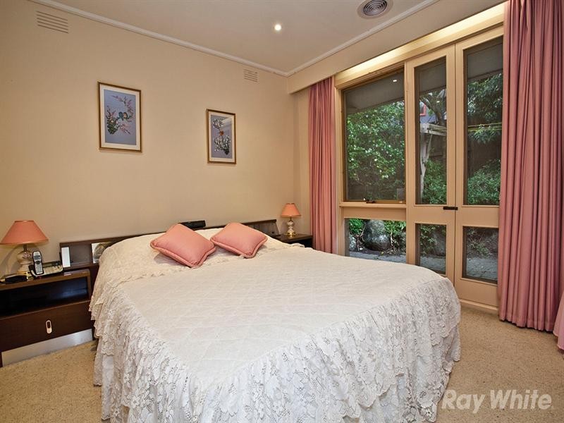 17 Marbray Drive, Glen Waverley VIC 3150
