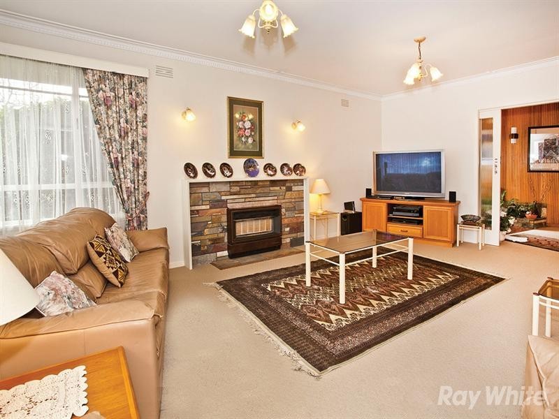 2 Blossom Court, Glen Waverley VIC 3150