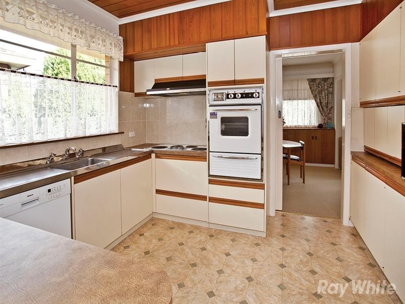2 Blossom Court, Glen Waverley VIC 3150