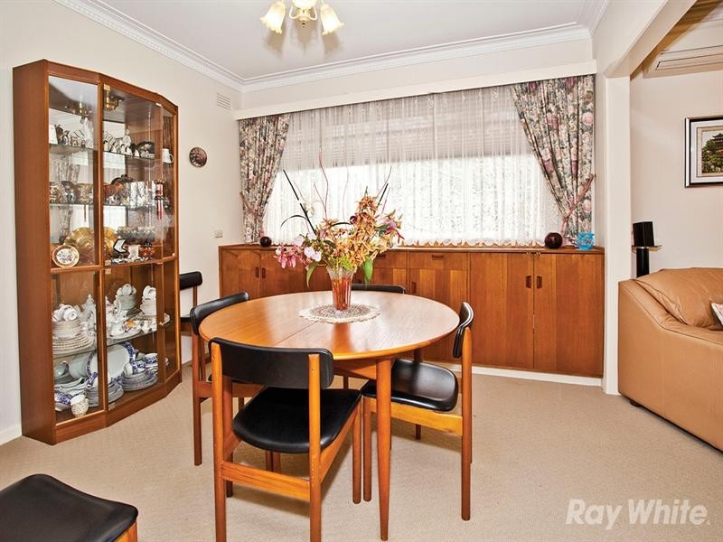 2 Blossom Court, Glen Waverley VIC 3150