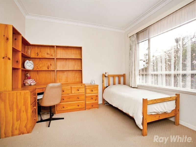 2 Blossom Court, Glen Waverley VIC 3150