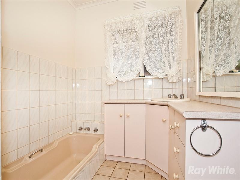 2 Blossom Court, Glen Waverley VIC 3150