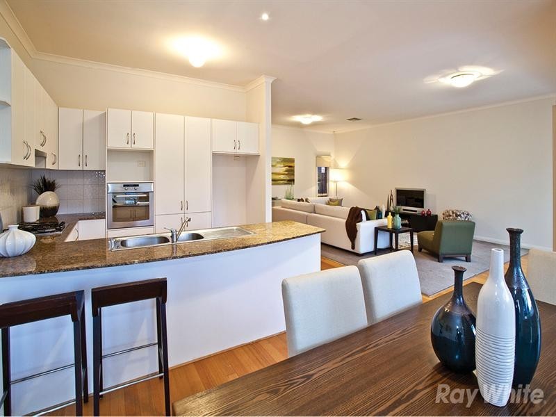 18A Coomleigh Avenue, Glen Waverley VIC 3150