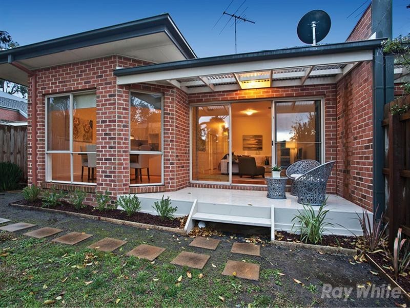 18A Coomleigh Avenue, Glen Waverley VIC 3150