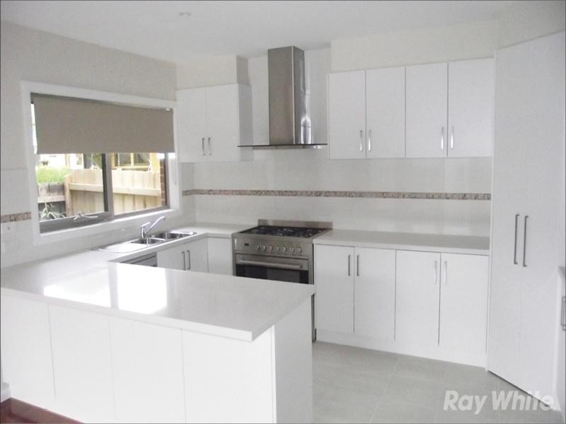2/2 Ascot Court, Glen Waverley VIC 3150
