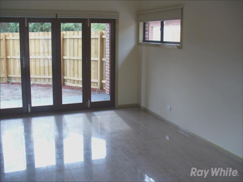 1/3 Sutton Court, Glen Waverley VIC 3150