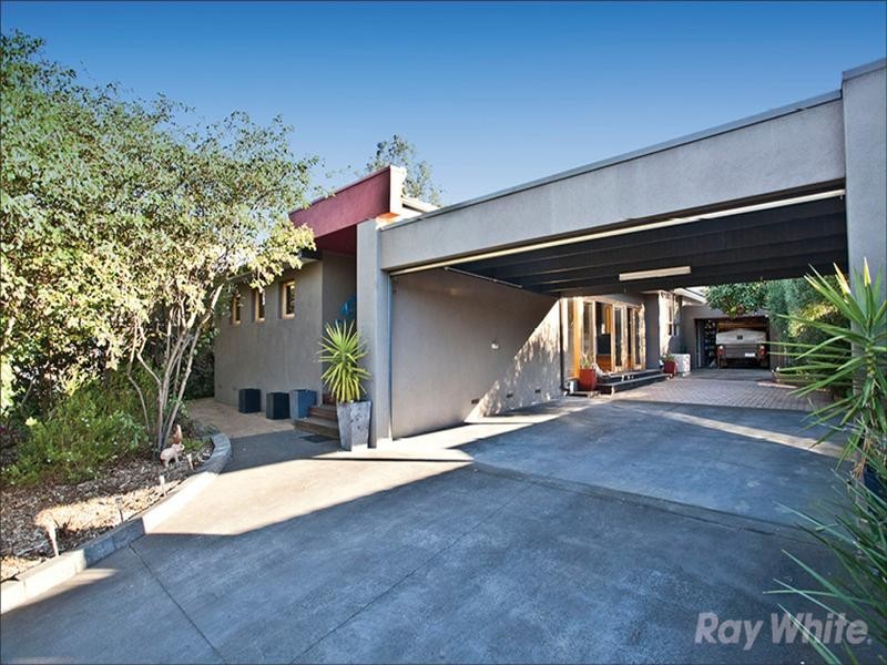 10 Eriden Close, Glen Waverley VIC 3150