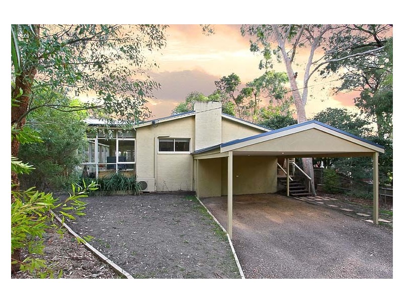 2 Rosalind Crescent, Blackburn VIC 3130