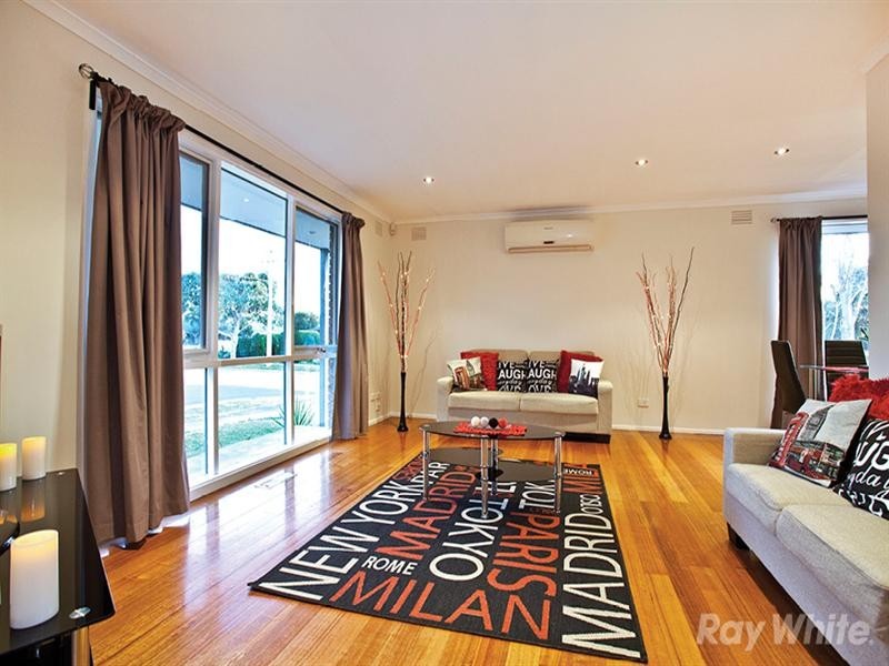 45 Whitehaven Crescent, Noble Park North VIC 3174