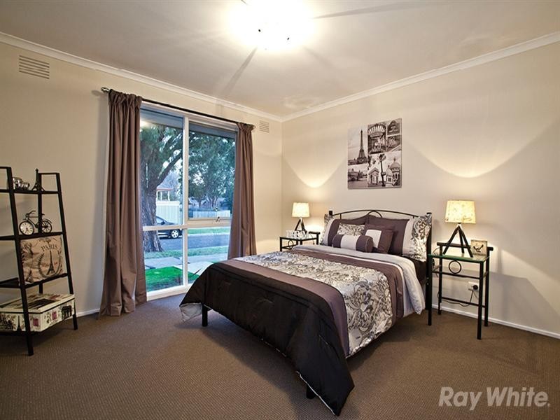 45 Whitehaven Crescent, Noble Park North VIC 3174