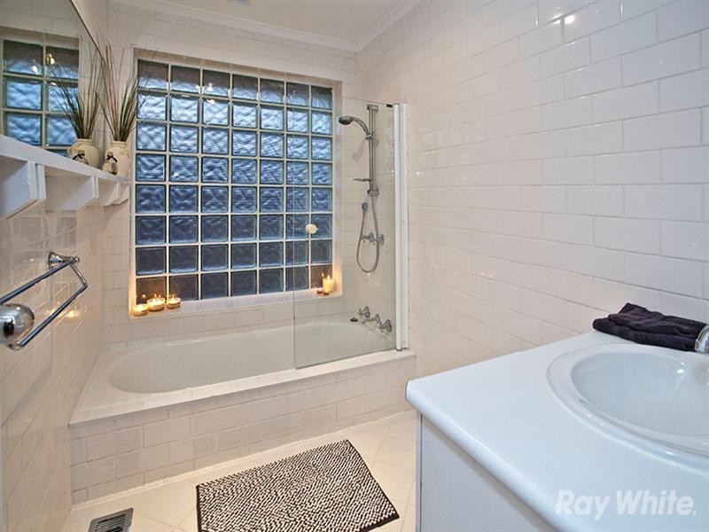 45 Whitehaven Crescent, Noble Park North VIC 3174