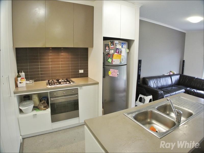 19 Edgbaston Way, Mulgrave VIC 3170