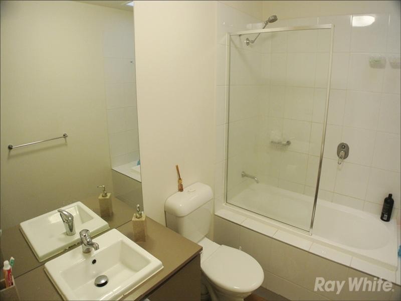 19 Edgbaston Way, Mulgrave VIC 3170