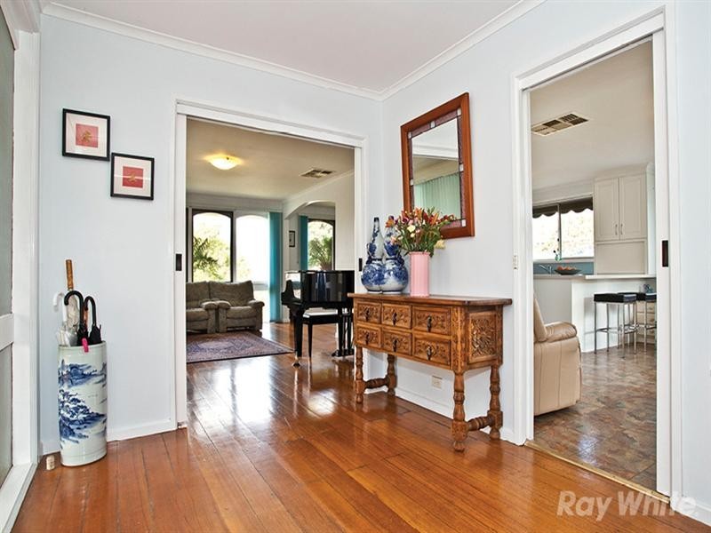 9 Ondine Drive, Wheelers Hill VIC 3150