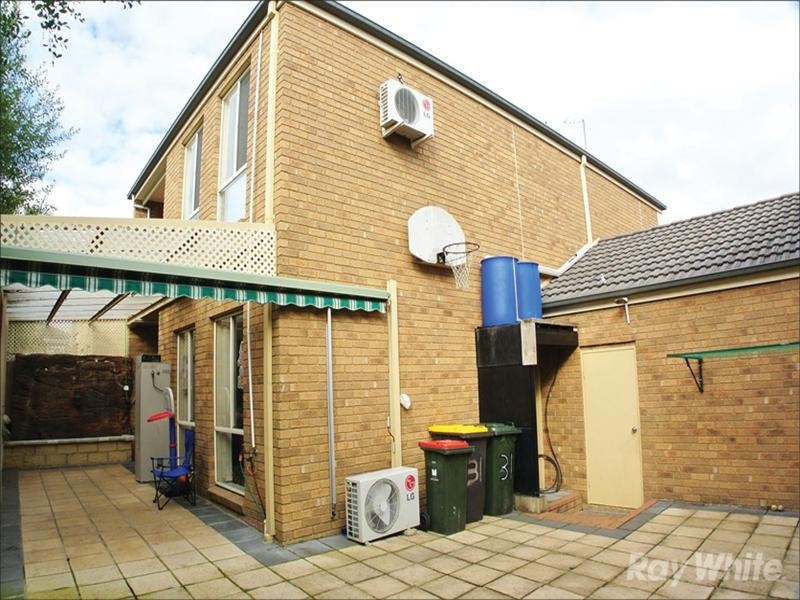 31 Larkspur Circuit, Glen Waverley VIC 3150