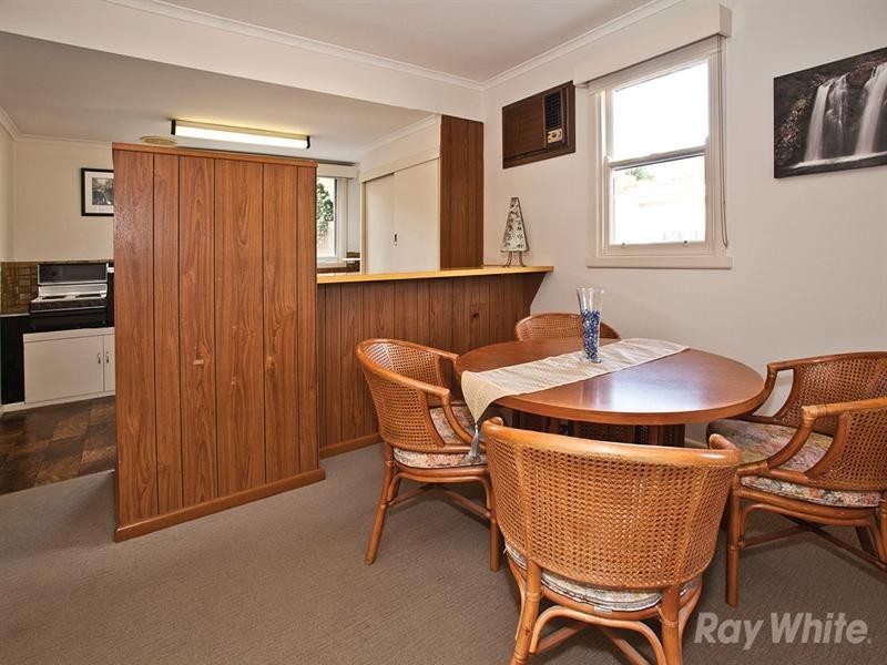 10 Jordan Grove, Glen Waverley VIC 3150