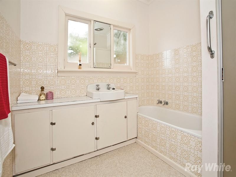 10 Jordan Grove, Glen Waverley VIC 3150