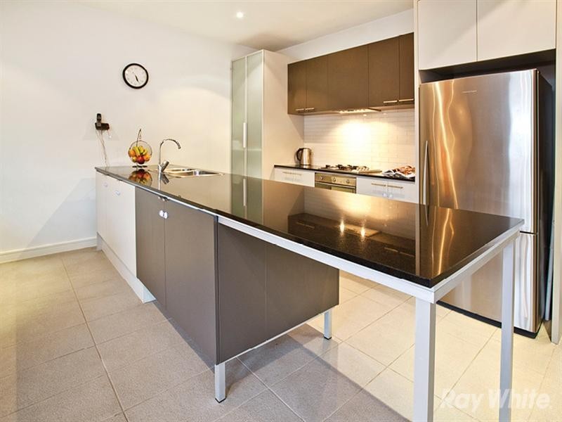 21 Lansdowne Circuit, Mulgrave VIC 3170