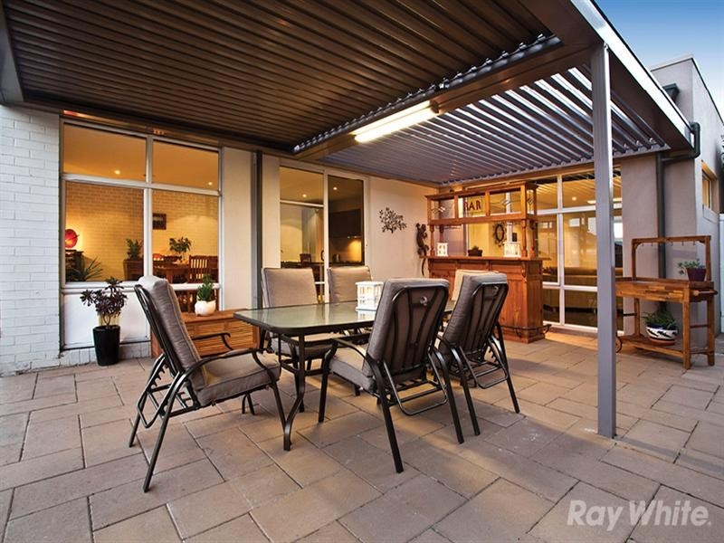 21 Lansdowne Circuit, Mulgrave VIC 3170