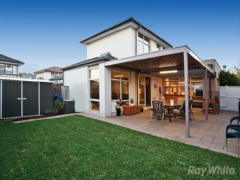 21 Lansdowne Circuit, Mulgrave VIC 3170