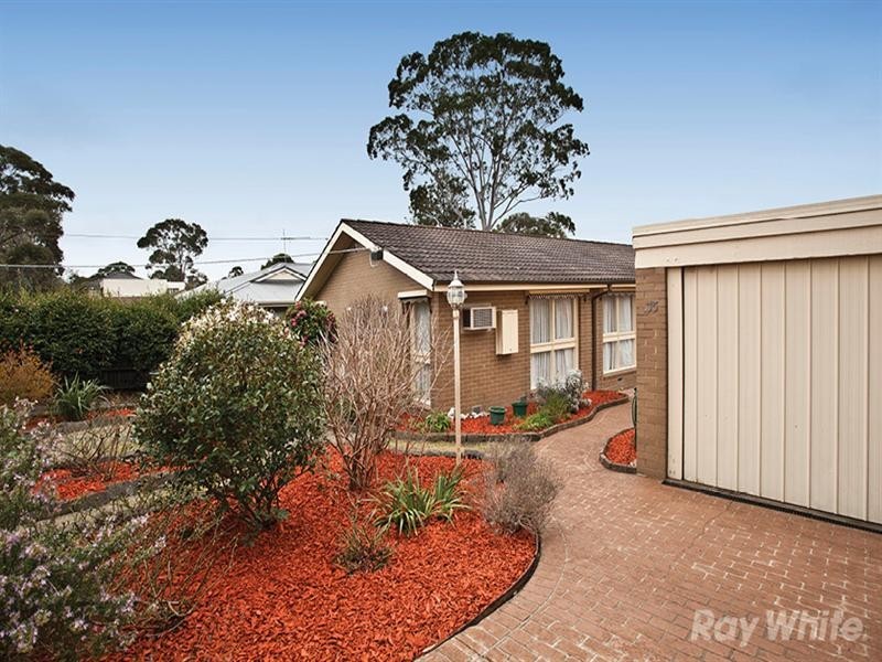35 Shepherd Road, Glen Waverley VIC 3150