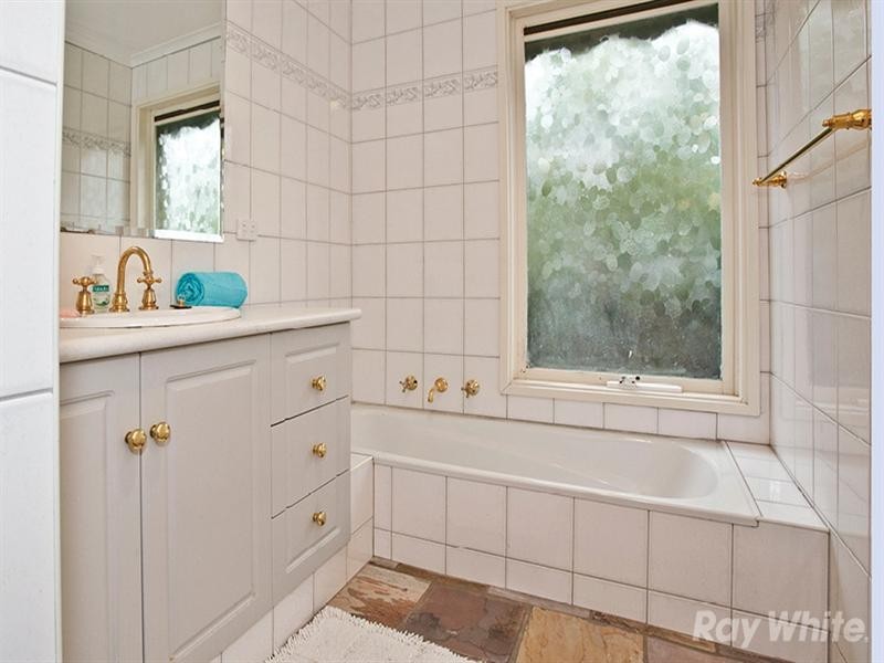 35 Shepherd Road, Glen Waverley VIC 3150