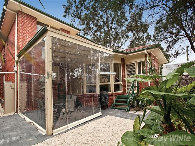 8 Larpent Street, Glen Waverley VIC 3150