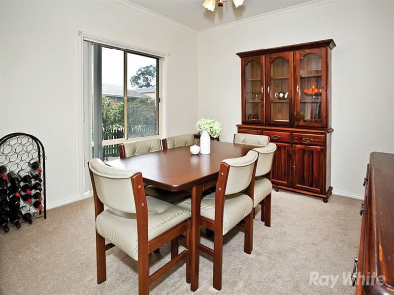 8 Larpent Street, Glen Waverley VIC 3150