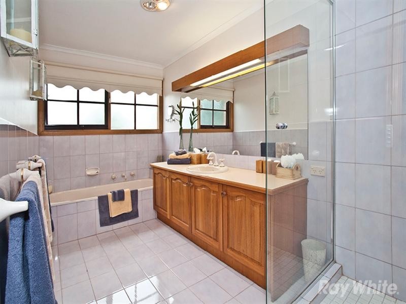 7 Patrick Court, Wheelers Hill VIC 3150