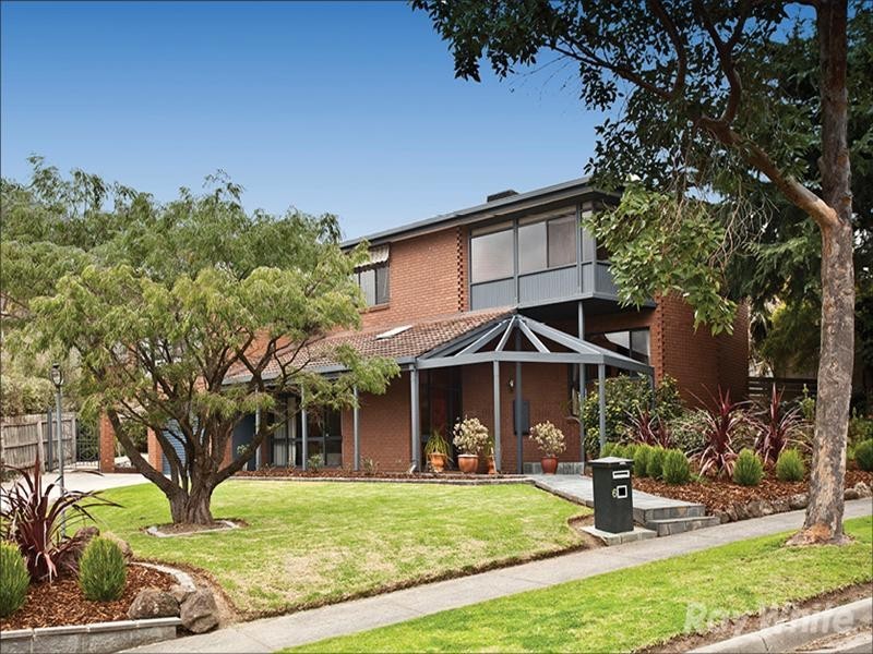 6 Strickland Drive, Wheelers Hill VIC 3150