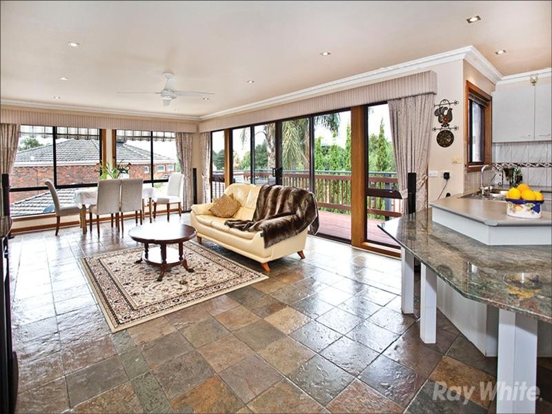 6 Strickland Drive, Wheelers Hill VIC 3150