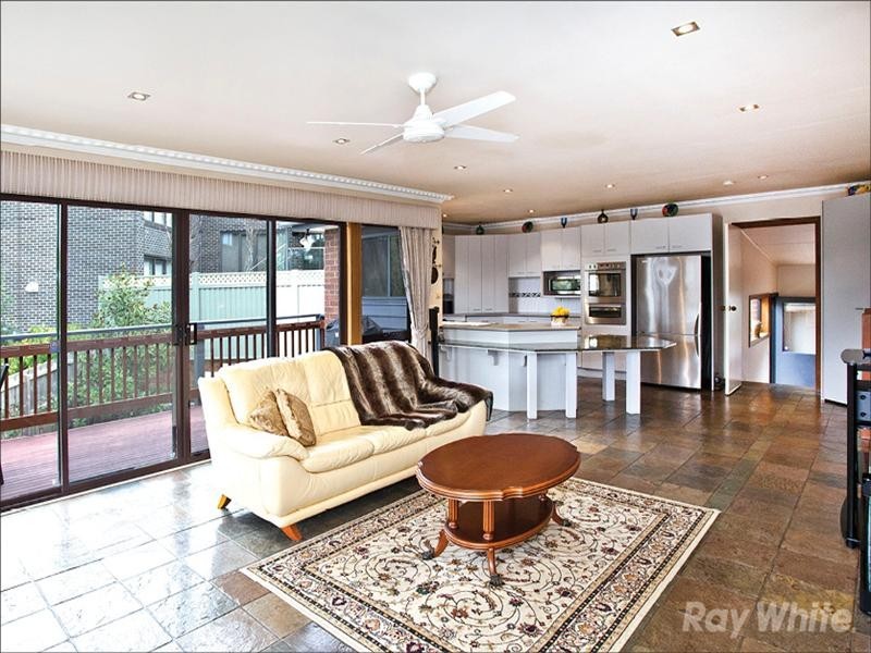 6 Strickland Drive, Wheelers Hill VIC 3150