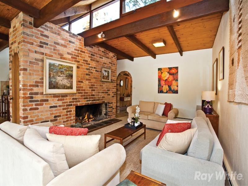 27 Greenways Road, Glen Waverley VIC 3150