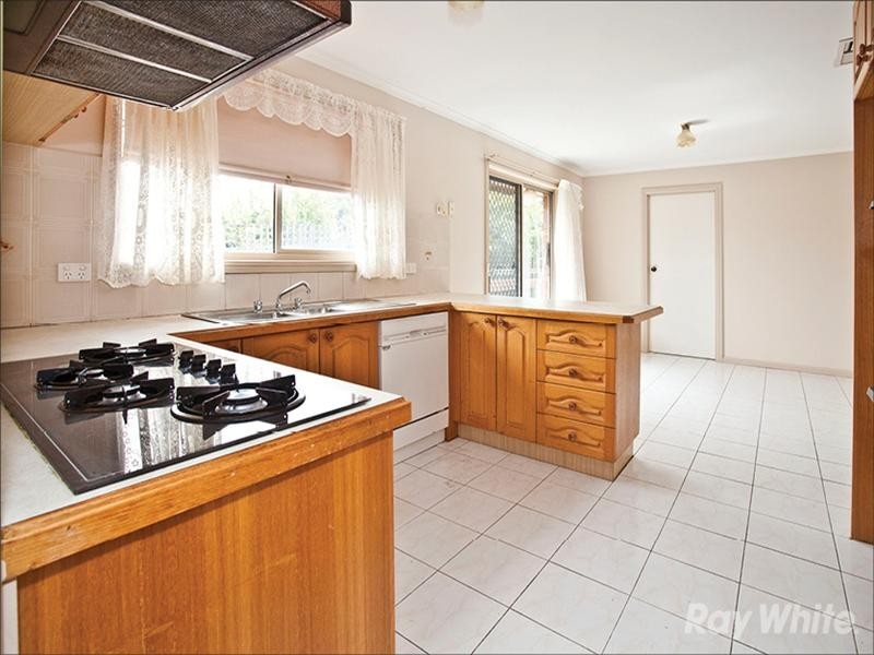 2/57 Watsons Road, Glen Waverley VIC 3150