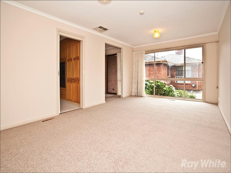 2/57 Watsons Road, Glen Waverley VIC 3150